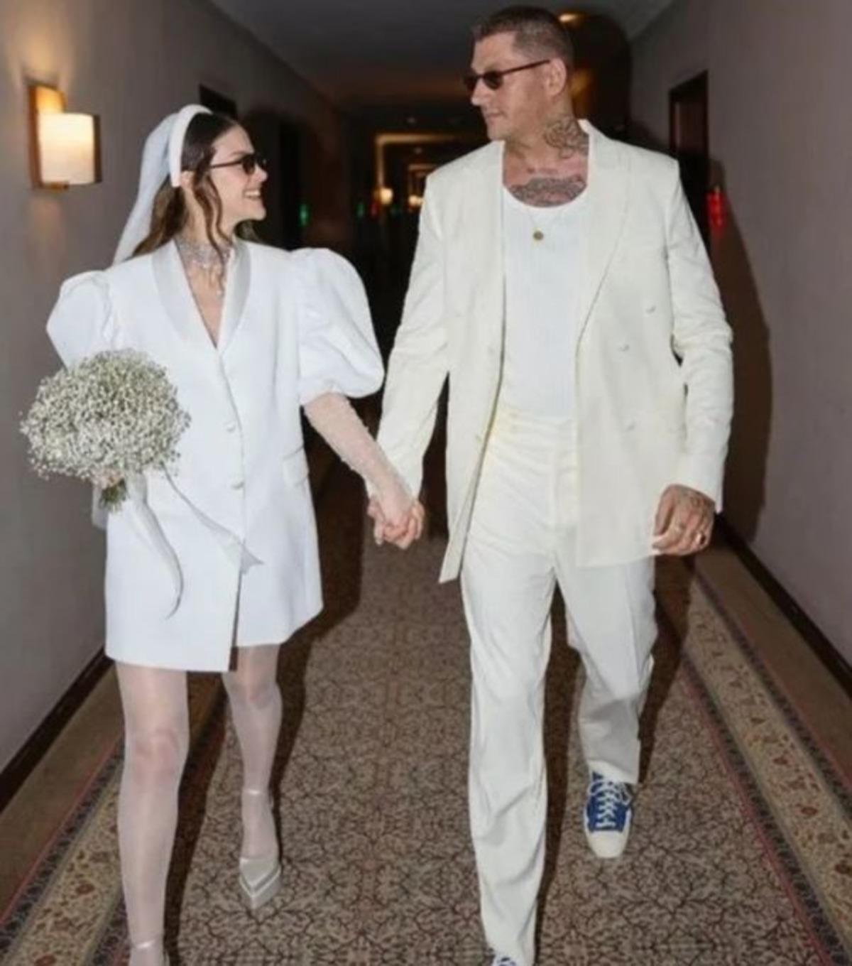 İrem Helvacıoğlu ile Ural Kaspar boşandı! Her şeyi sildi, t&uuml;rbeye gitti 3