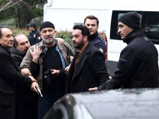 Herkes final yapmasını beklerken... Şaşırtan hamle! 