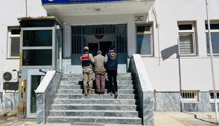 Birecik&rsquo;te aranan 2 şahıs yakalandı