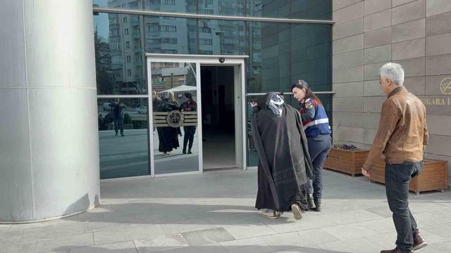 Tefecilik iddiasıyla yakalanan 15 ş&uuml;pheli adliyeye sevk edildi 4