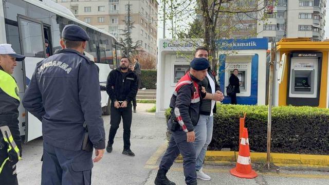 Tefecilik iddiasıyla yakalanan 15 ş&uuml;pheli adliyeye sevk edildi 1