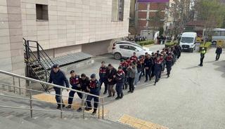 Tefecilik iddiasıyla yakalanan 15 ş&uuml;pheli adliyeye sevk edildi