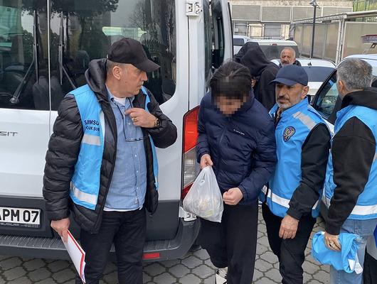 'Okullara saldırı yapacağız' mesajlarıyla 2 ili korkuttular! &Ccedil;ok sayıda '&ccedil;ocuk' yakalandı