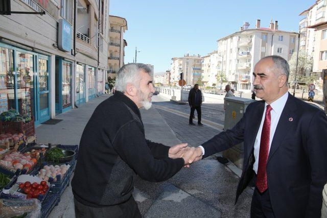 Gazi Lisesi Kavşağı’nda yan yol genişletiliyor