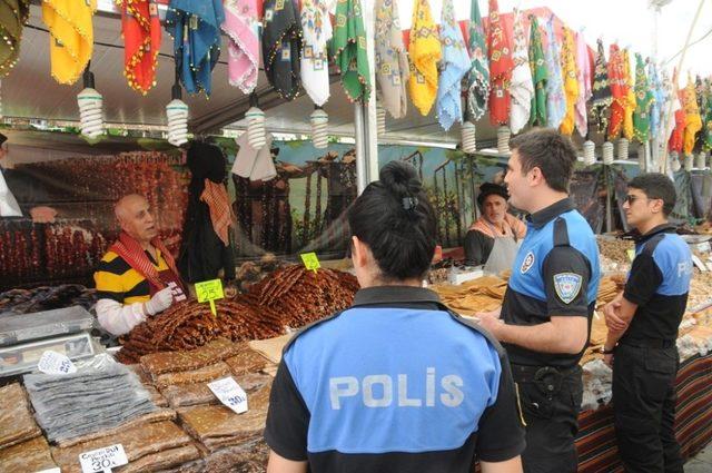 Cizre polisi dolandırıcılığa karşı broşür dağıttı