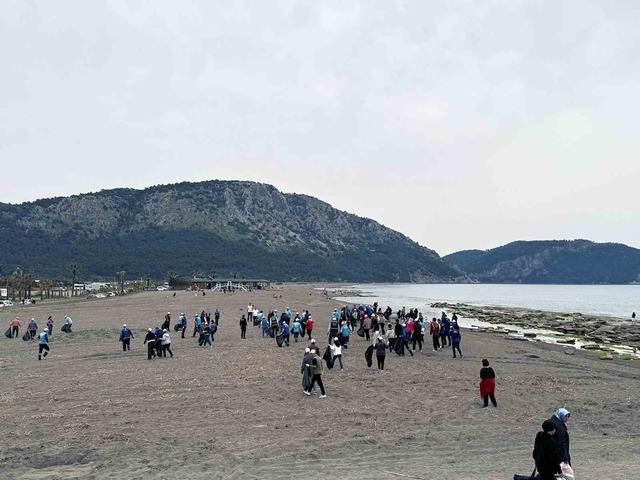 Muğla B&uuml;y&uuml;kşehir&rsquo;den sahillerde temizlik seferberliği 1