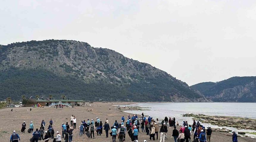 Muğla B&uuml;y&uuml;kşehir&rsquo;den sahillerde temizlik seferberliği
