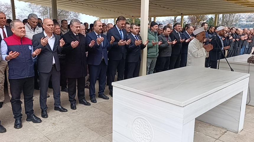 Saldırılarda hayatını kaybedenler i&ccedil;in gıyabi cenaze namazı kılındı