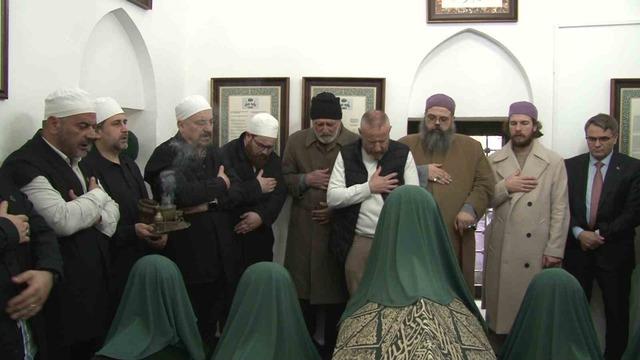 Bursa&rsquo;da Abd&uuml;llatif Kudsi T&uuml;rbesi yeniden ziyarete a&ccedil;ıldı 2