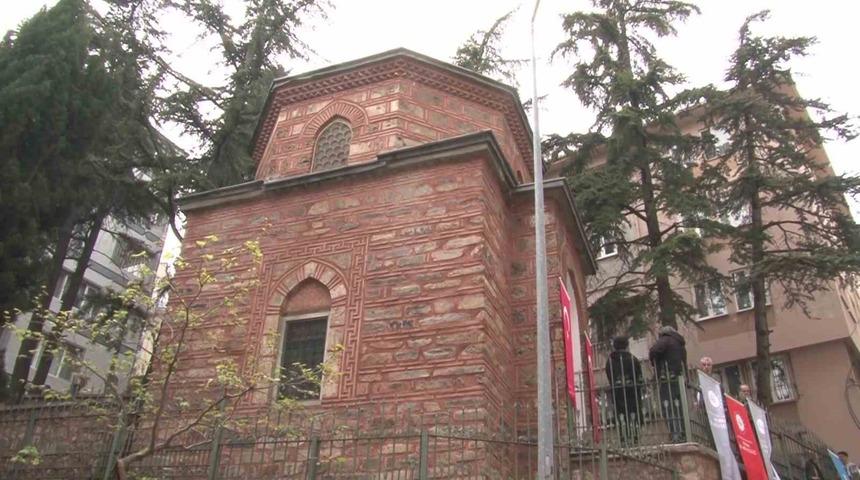 Bursa&rsquo;da Abd&uuml;llatif Kudsi T&uuml;rbesi yeniden ziyarete a&ccedil;ıldı