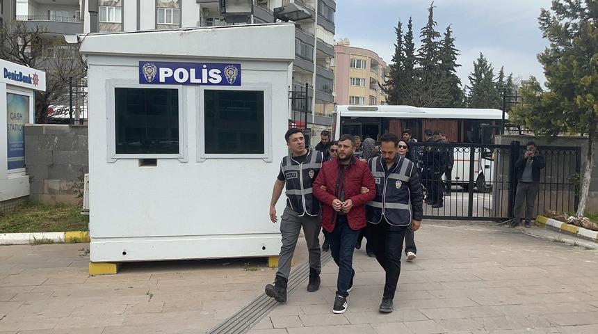 Kilis merkezli yasa dışı bahis operasyonunda yakalanan 23 ş&uuml;pheli tutuklandı