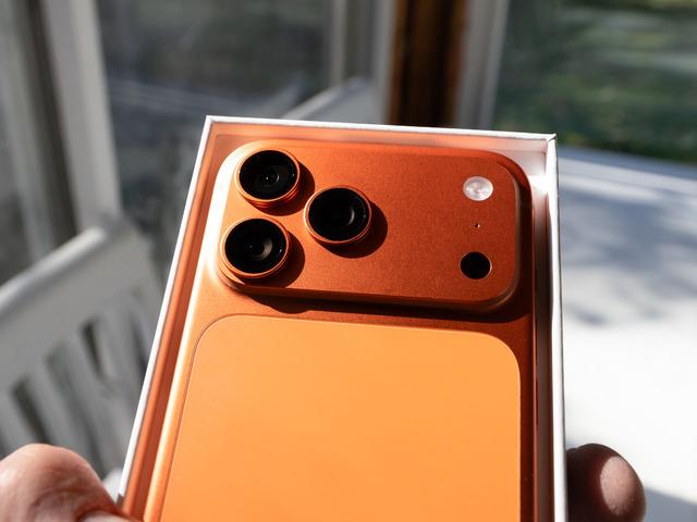 iPhone 18 Pro'nun renkleri ortaya &ccedil;ıktı! İşte bu yılın imza rengi...