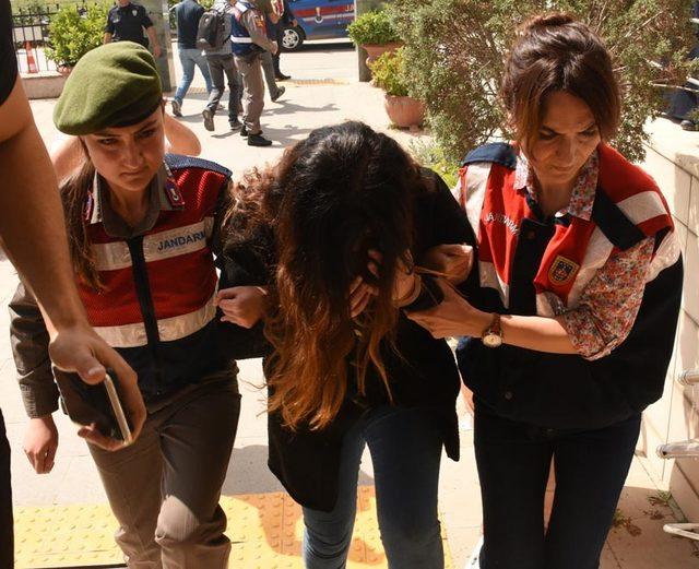 Torbalı'daki cinayetle ilgili gözaltındaki aile üyeleri adliyede