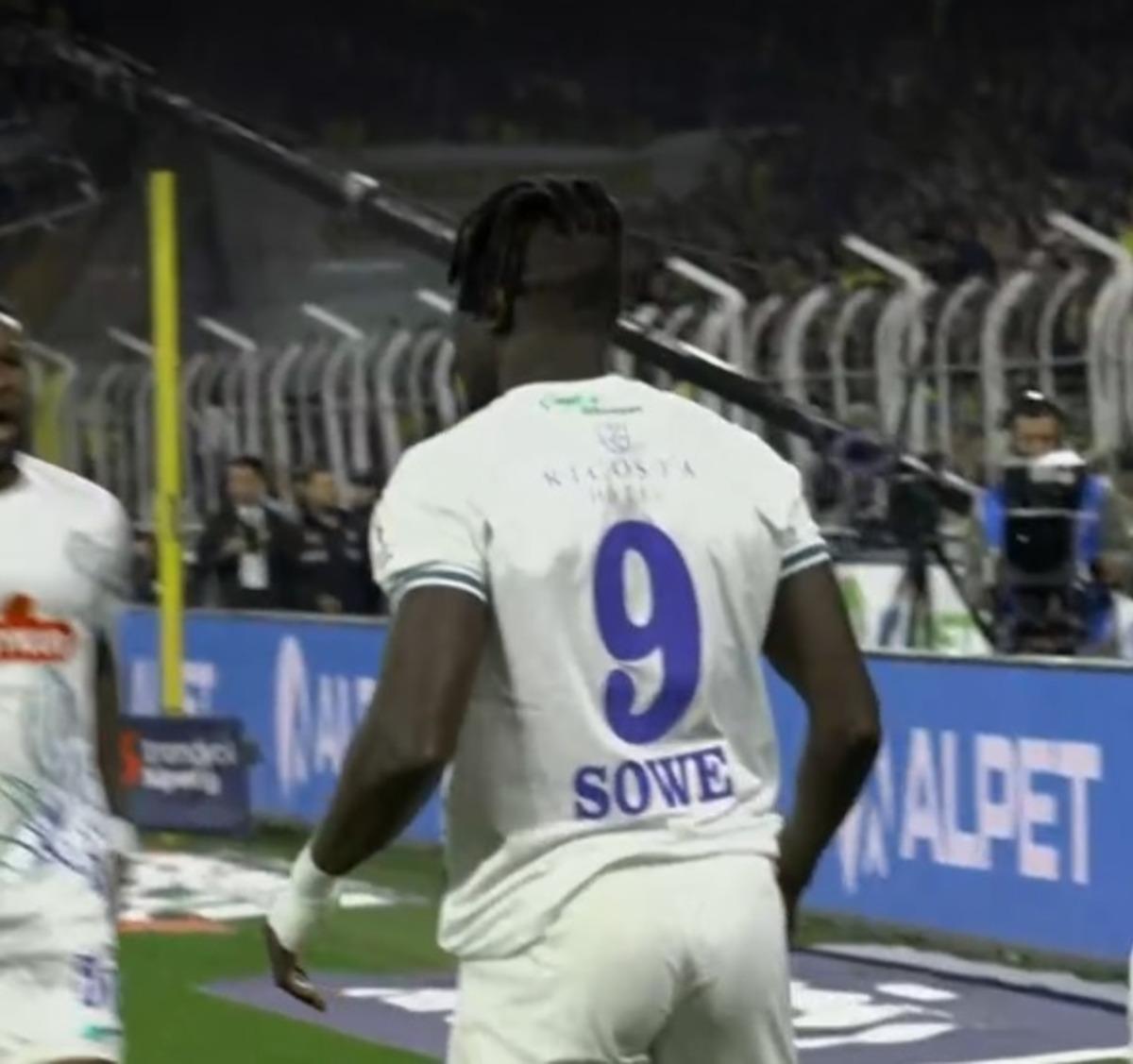 Fenerbah&ccedil;e nin korkulu r&uuml;yası: Ali Sowe Kadık&ouml;y de tarih yazıyor! 2