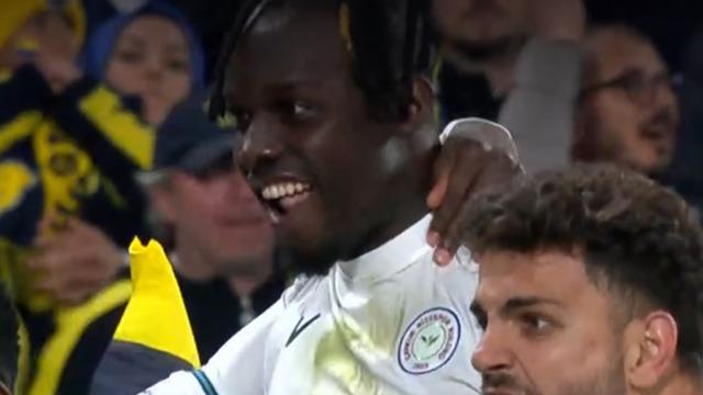 Fenerbahçe'nin korkulu rüyası: Ali Sowe Kadıköy'de tarih yazıyor!