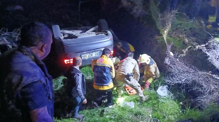 Cizre&rsquo;de otomobil şarampole yuvarlandı: 4 yaralı