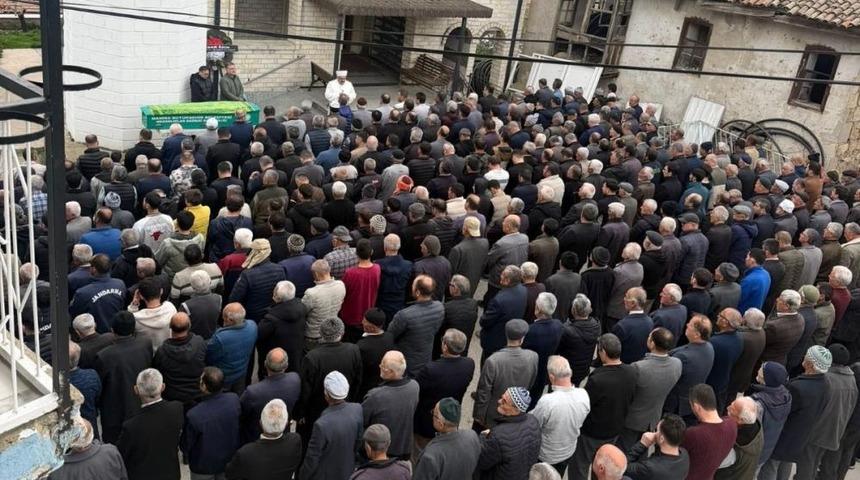 Eski Belediye Başkanı G&uuml;lcan hayatını kaybetti