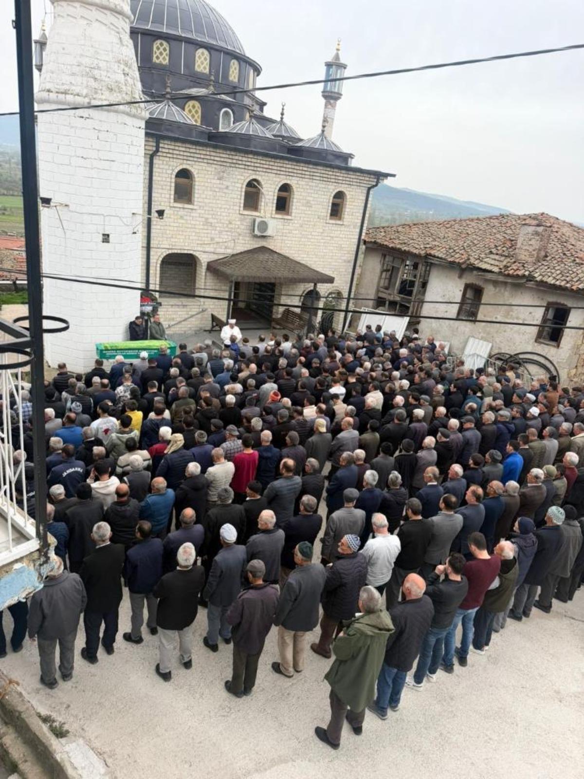 Eski Belediye Başkanı G&uuml;lcan hayatını kaybetti 2