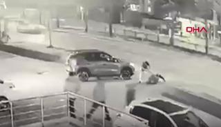 Aynı restoranda &ccedil;alıştığı mesai arkadaşını 9 bı&ccedil;ak darbesiyle &ouml;ld&uuml;rd&uuml;