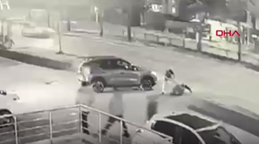 Aynı restoranda &ccedil;alıştığı mesai arkadaşını 9 bı&ccedil;ak darbesiyle &ouml;ld&uuml;rd&uuml;