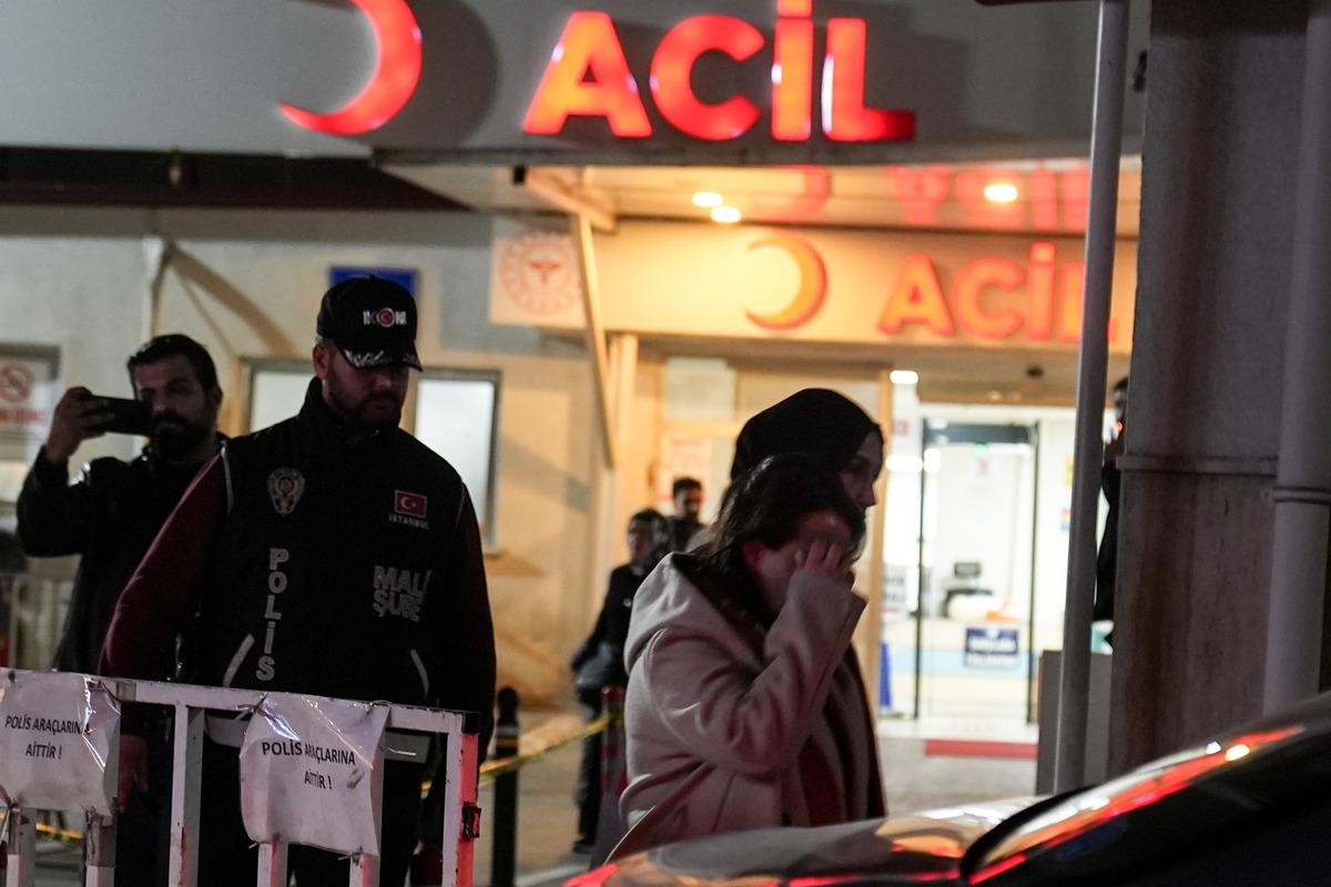 Ataşehir Belediyesi ne gece yarısı operasyon: Onursal Adıg&uuml;zel de aralarında! İşte g&ouml;zaltı listesi 4