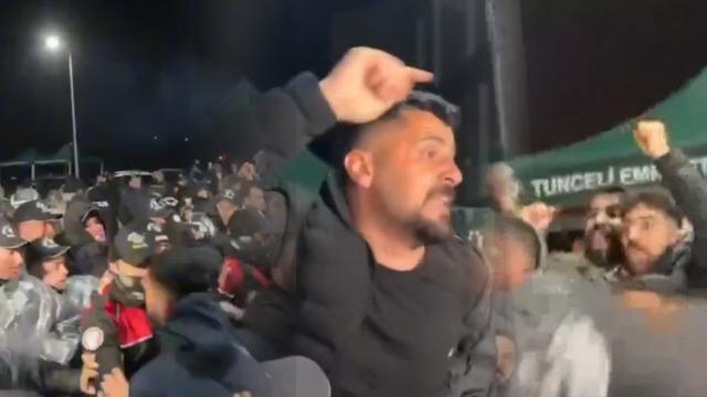  'Katil' sloganlarıyla linç girişimi...
