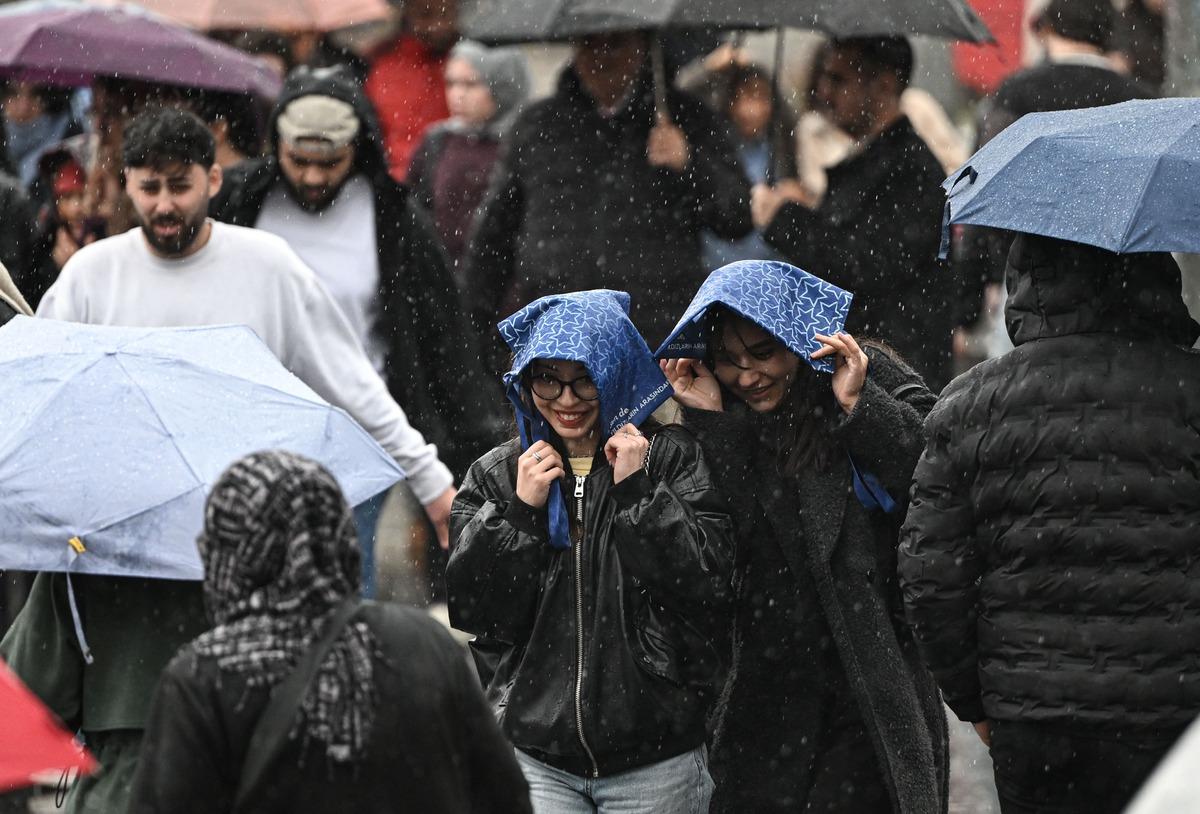 19 ile turuncu ve sarı kodlu alarm! Sıcaklık 10 derece birden d&uuml;şecek 1