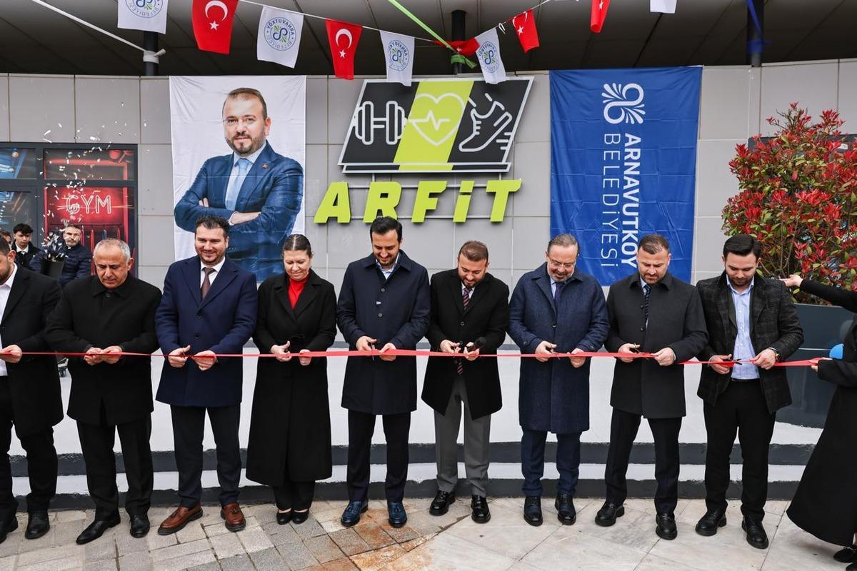 Arnavutk&ouml;y&rsquo;de hizmet yağmuru: 3 yeni tesis A&ccedil;ıldı, Vadipark Spor ve Yaşam Merkezi&rsquo;nin temeli atıldı 2