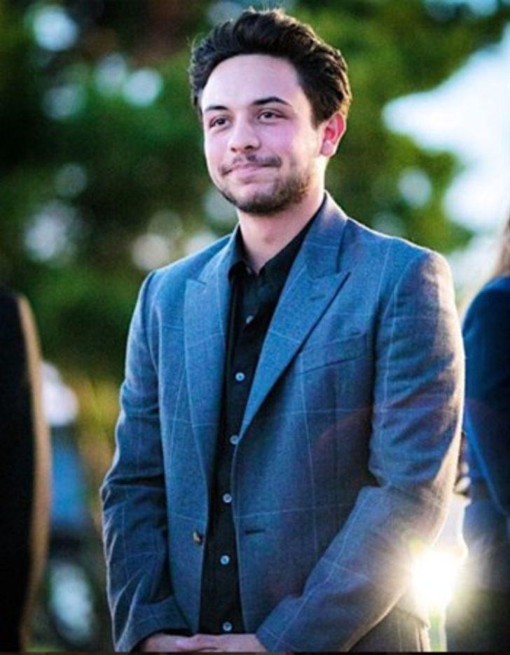 Suudi milyarderin altın kaplamalı otomobilleri G1