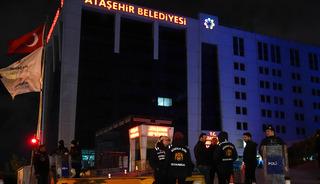 Ataşehir Belediye Başkanı Onursal Adıg&uuml;zel ve 18 kişi hakkında tutuklama talebi