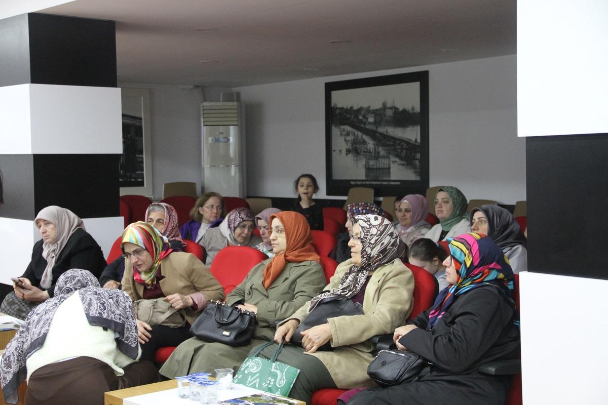 Kadınlar sınır tanımıyor:  &Ccedil;arşamba dan d&uuml;nyaya  1