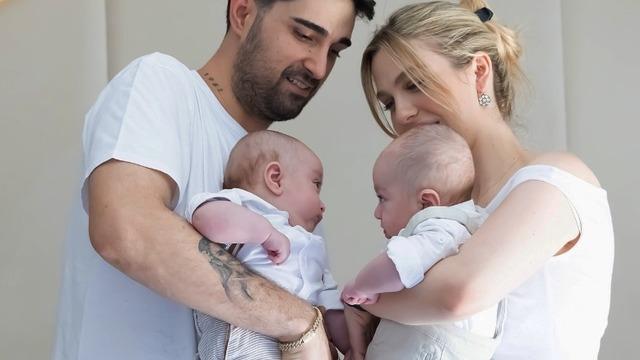 Yasemin Şefkatli ve oğlu merdivenden düştü! Apar topar hastaneye kaldırıldı