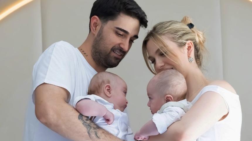 Yasemin Şefkatli ve oğlu merdivenden d&uuml;şt&uuml;! Apar topar hastaneye kaldırıldı