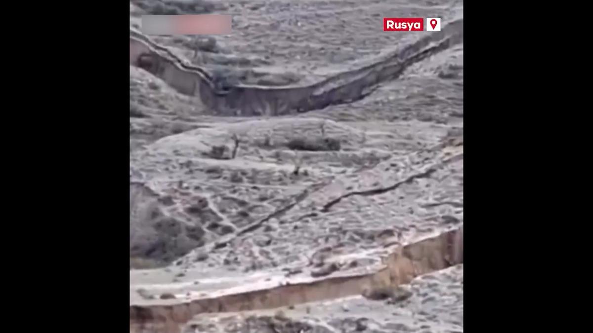 Rusya Dağıstan da dev toprak kayması g&uuml;ndem oldu: Yama&ccedil; &ccedil;&ouml;kt&uuml;! 1