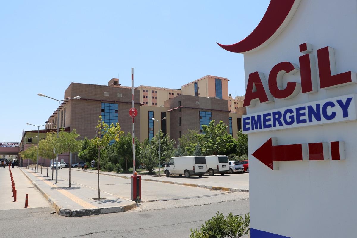 Diyarbakır da yıldırım kabusu! 2 &ccedil;ocuk hayatını kaybetti 1