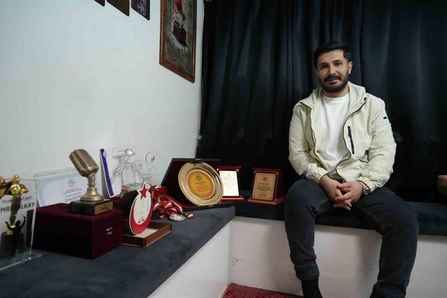 Trafik kazası sonrası engelli kalan gen&ccedil; &ouml;ğretmenin azmi 2