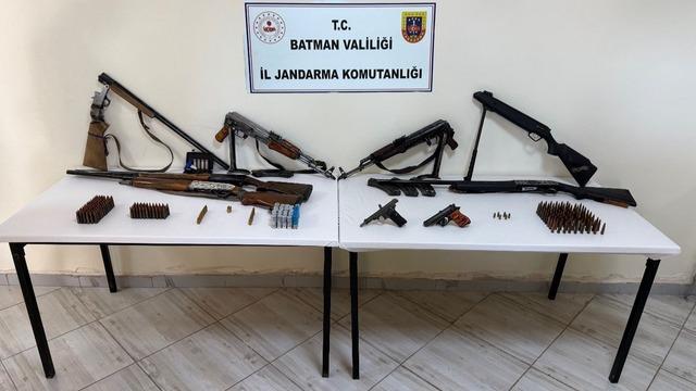 Sason’da kaçak silahlar ele geçirildi, 2 kişi tutuklandı