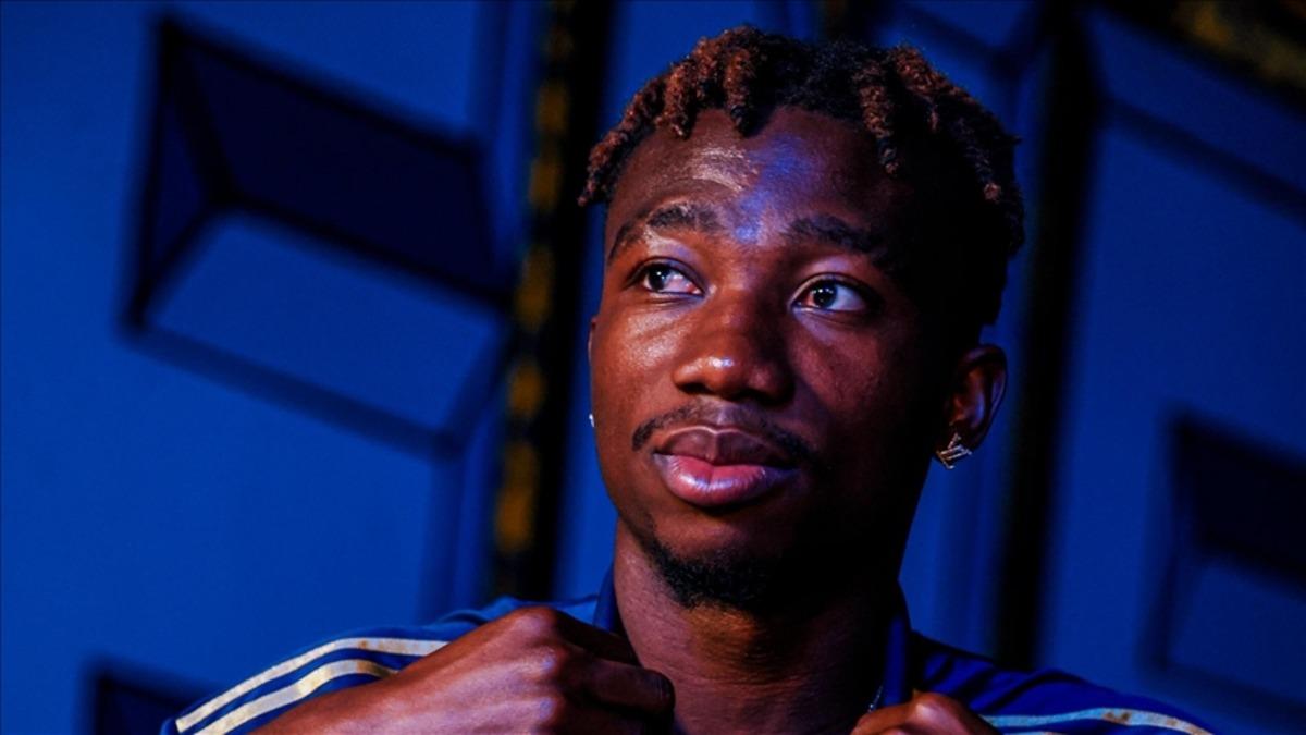 Aziz Yıldırım 3 Fenerbah&ccedil;eli futbolcunun ismini verdi: "Bu Sidiki Cherif i kim aldı?" 5