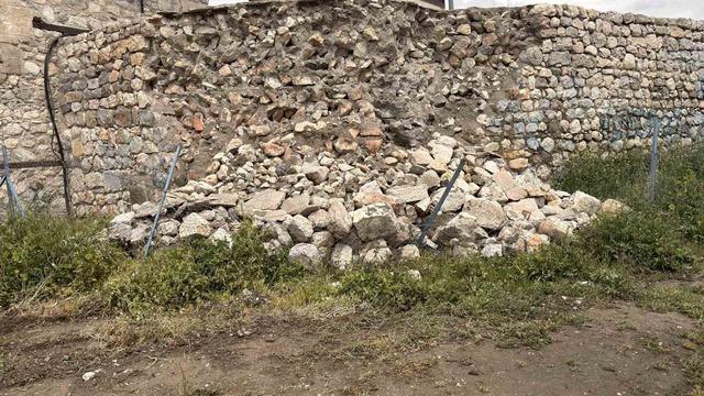 Roma İmparatoru Sezar&rsquo;ın "Geldim, g&ouml;rd&uuml;m, yendim" dediği kale surlarında &ccedil;&ouml;kme yaşandı 2