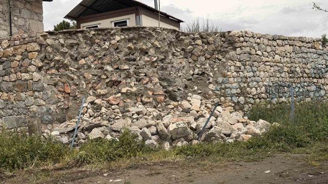 Roma İmparatoru Sezar&rsquo;ın "Geldim, g&ouml;rd&uuml;m, yendim" dediği kale surlarında &ccedil;&ouml;kme yaşandı 1