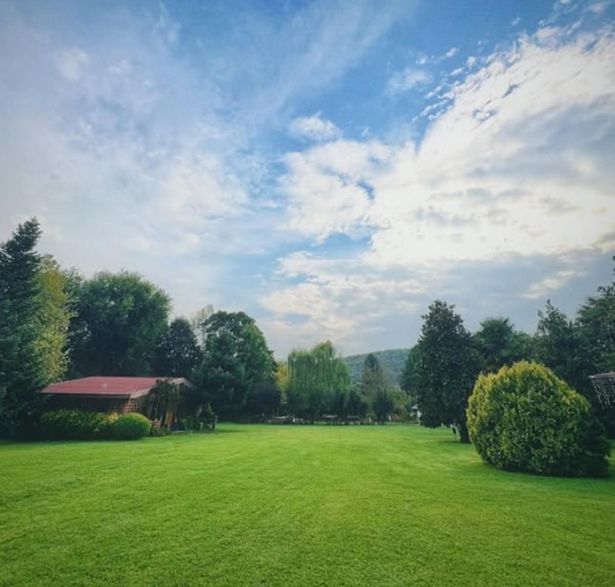 17 d&ouml;n&uuml;ml&uuml;k araziye kendi &ccedil;iftliğini kurdu! İlker Ayrık doğa ile i&ccedil; i&ccedil; bir yaşam s&uuml;r&uuml;yor  4