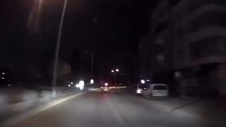 Ticari taksinin çarptığı genç kız hayatını kaybetti: Feci kaza kamerada