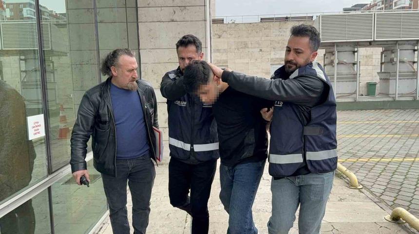 İş arkadaşını bı&ccedil;aklayarak &ouml;ld&uuml;ren şahıs adliyeye sevk edildi