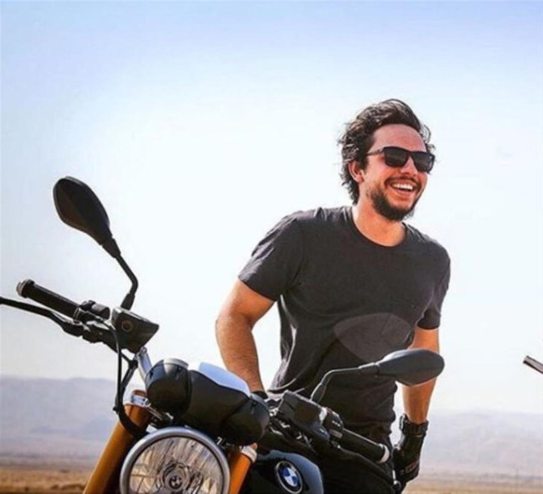 Kızların yeni g&ouml;zdesi &Uuml;rd&uuml;n Prensi