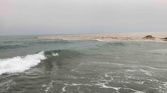 Yaylalardaki sel dereleri coşturdu, Akdeniz&rsquo;i kahverengiye b&uuml;r&uuml;d&uuml; 6