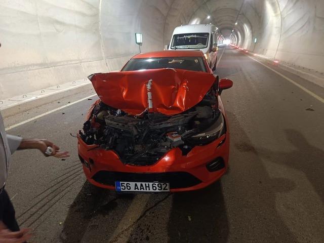 Siirt&rsquo;te otomobil ile patpat &ccedil;arpıştı: 1 yaralı 1