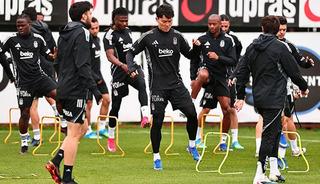 Beşiktaş'ın Samsunspor kadrosu a&ccedil;ıklandı! Ndidi ve Emirhan yok