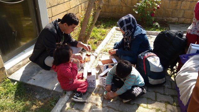 Balıkçı kamyonetinde 51 mülteci yakalandı