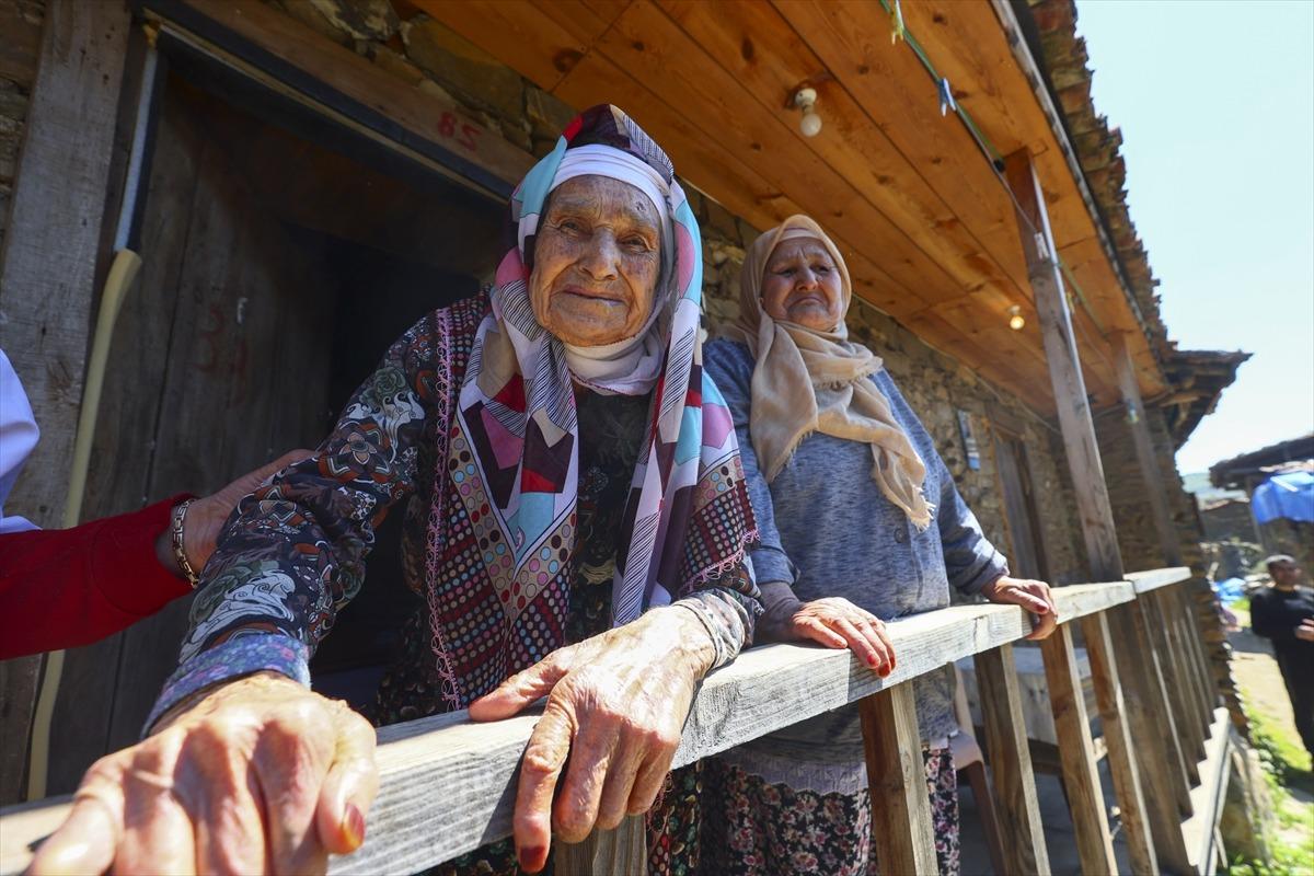 Sadece 3 hane yaşıyor:  Hayalet k&ouml;y  cazibe merkezine d&ouml;n&uuml;ş&uuml;yor 3