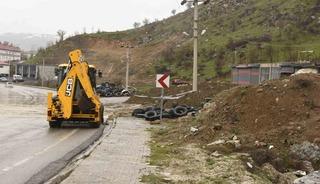 Bitlis&rsquo;te yağışlardan dolayı toprak kayması meydana geldi